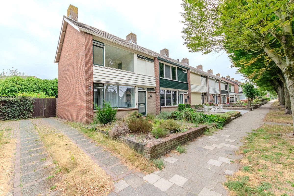 Hoekwoning te koop: Minckelersweg 122, Hoogerheide