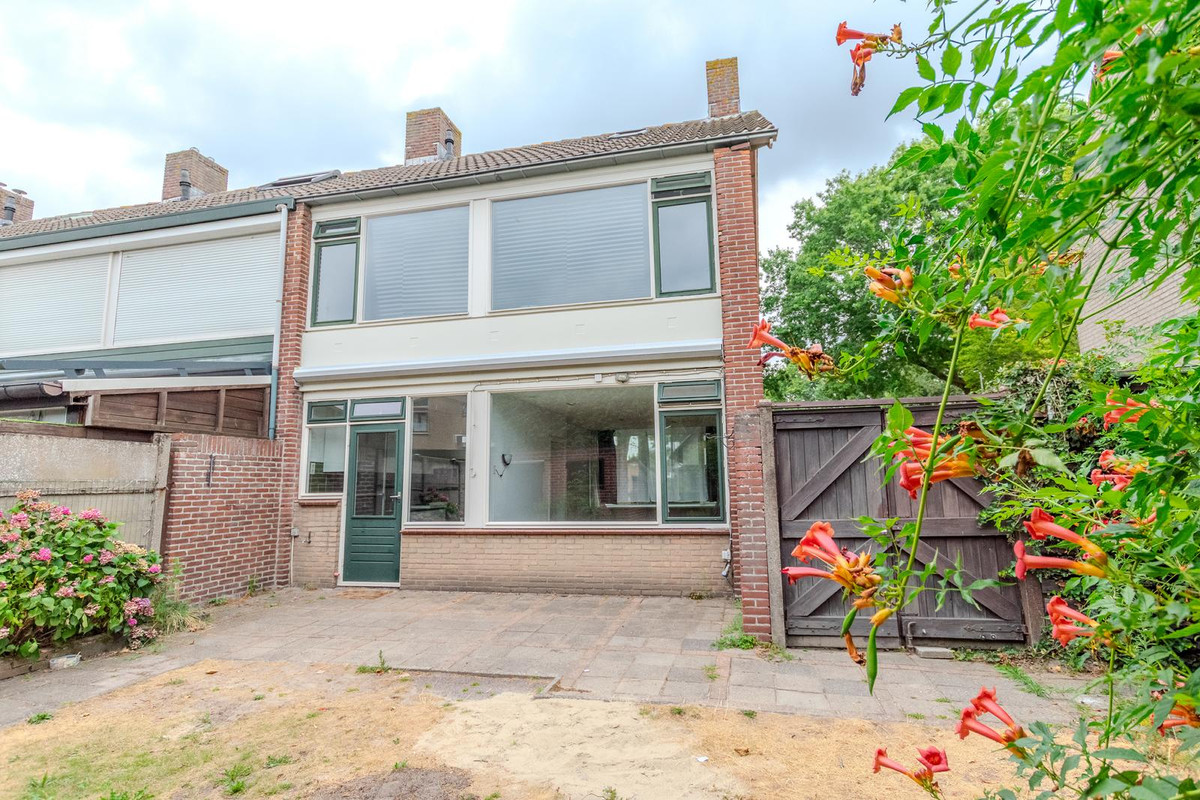 Hoekwoning te koop: Minckelersweg 122, Hoogerheide