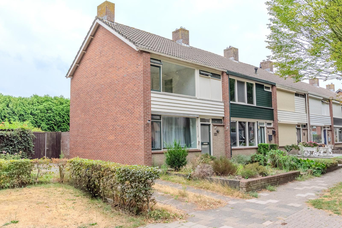Hoekwoning te koop: Minckelersweg 122, Hoogerheide