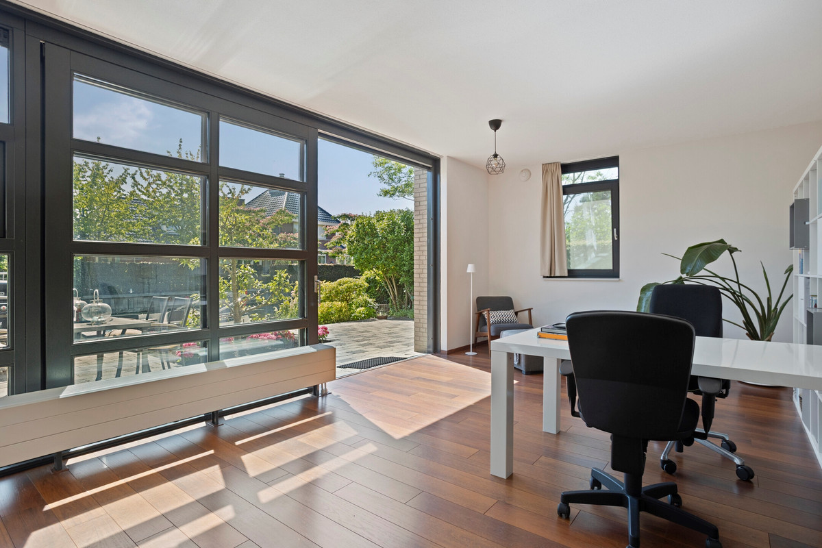 Hoekwoning te koop: Visserkade 26, Lisse