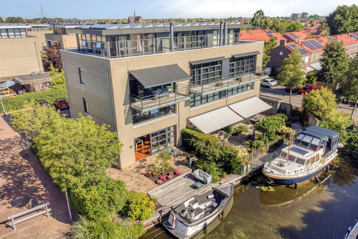 Hoekwoning te koop: Visserkade 26, Lisse