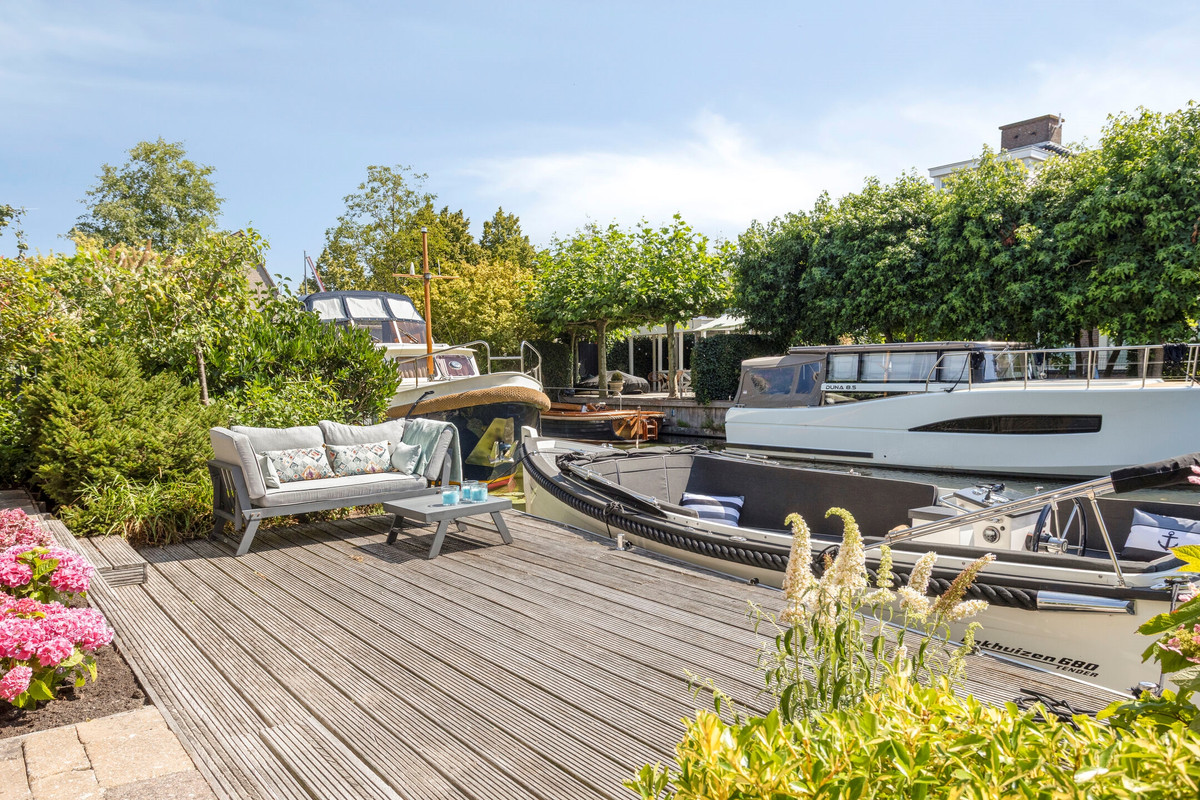 Hoekwoning te koop: Visserkade 26, Lisse