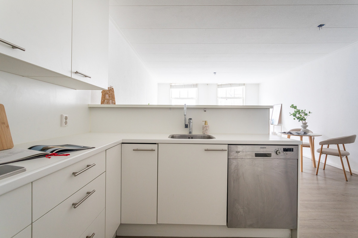 Appartement te koop: Laan van Roos en Doorn 11B, 'S-Gravenhage