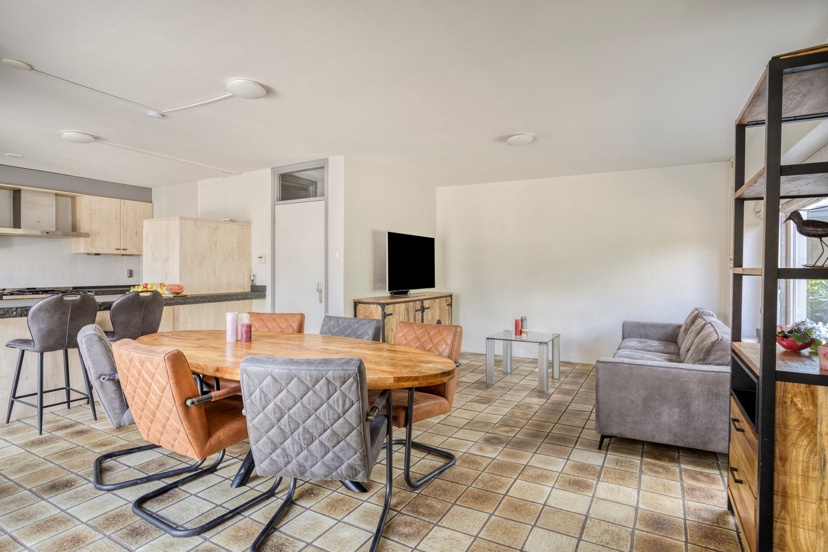 Tussenwoning te koop: Gaspeldoornlaan 10, Gouda