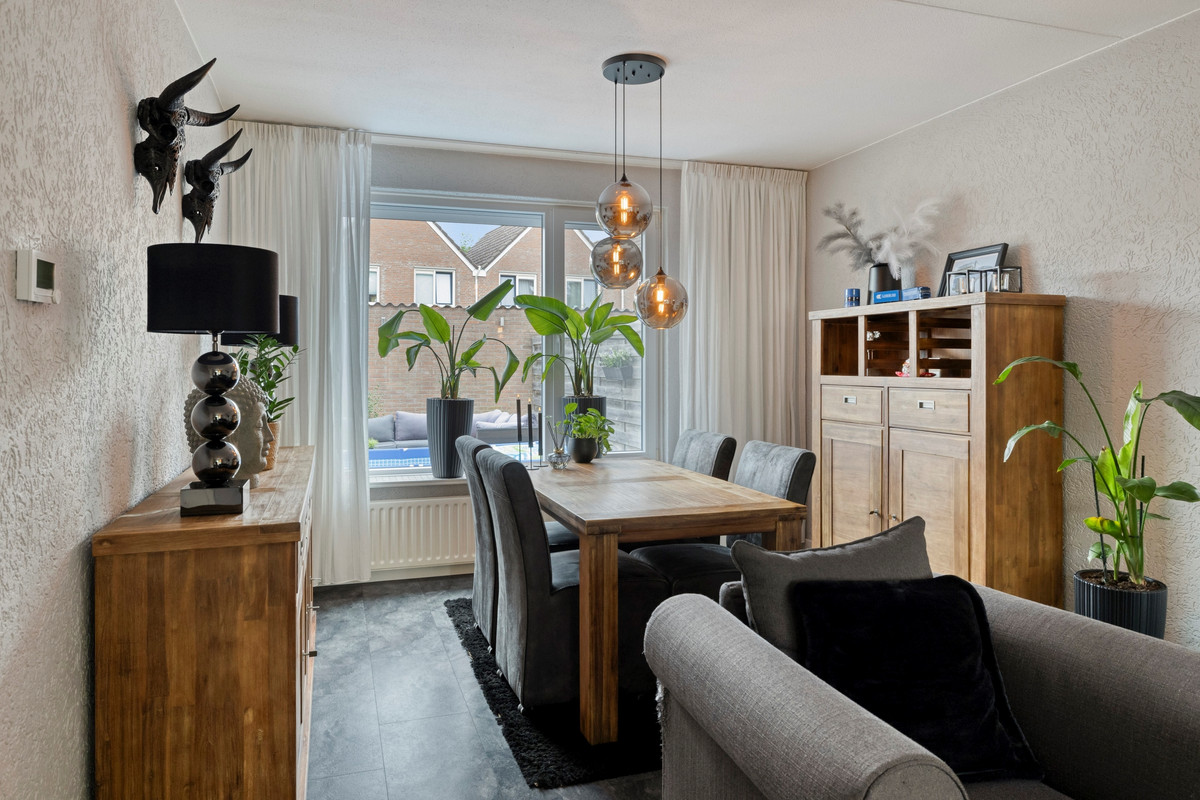 Tussenwoning te koop: Marehoekstraat 56, Oud-Vossemeer