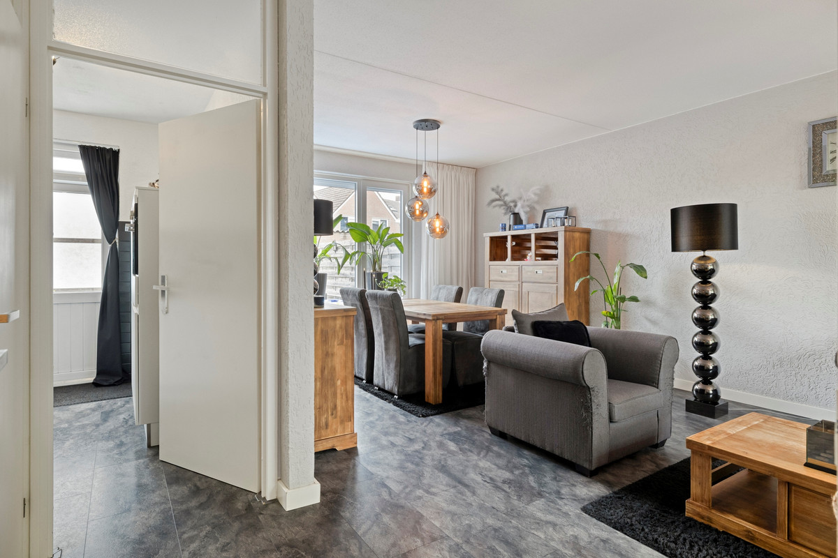 Tussenwoning te koop: Marehoekstraat 56, Oud-Vossemeer