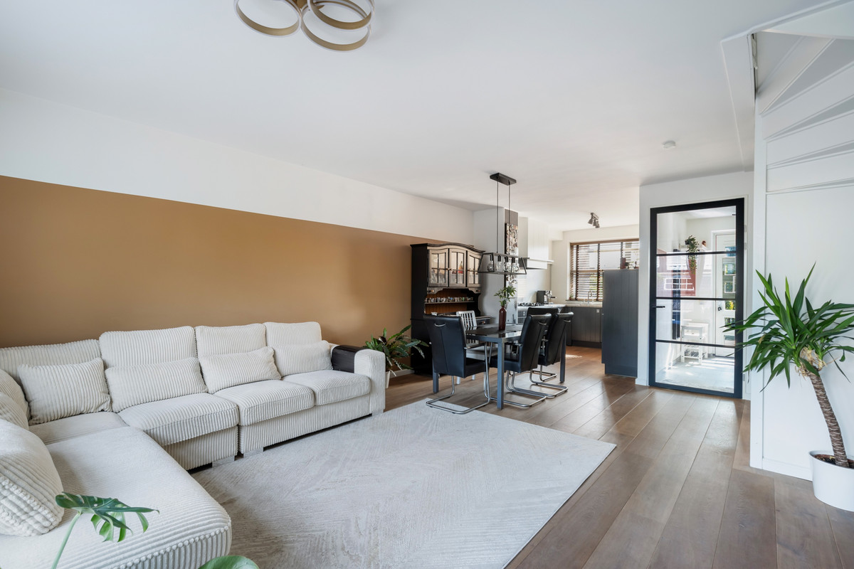 Tussenwoning te koop: Rijksstraatweg 91B, Dordrecht