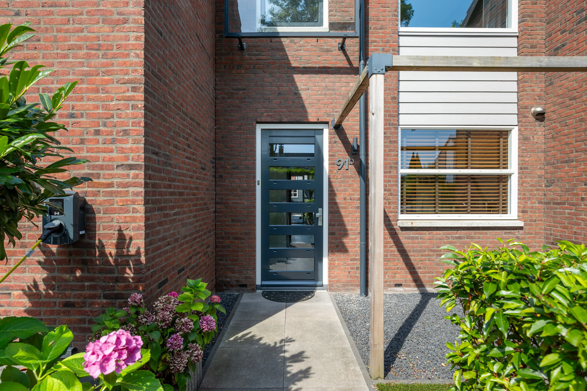 Tussenwoning te koop: Rijksstraatweg 91B, Dordrecht