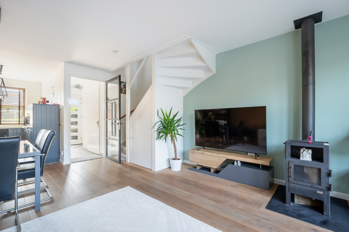 Tussenwoning te koop: Rijksstraatweg 91B, Dordrecht