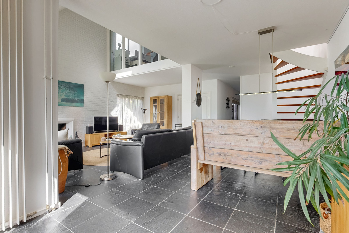 Hoekwoning te koop: Oxfordlaan 1, Leiden