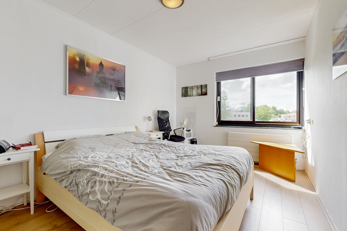 Hoekwoning te koop: Oxfordlaan 1, Leiden