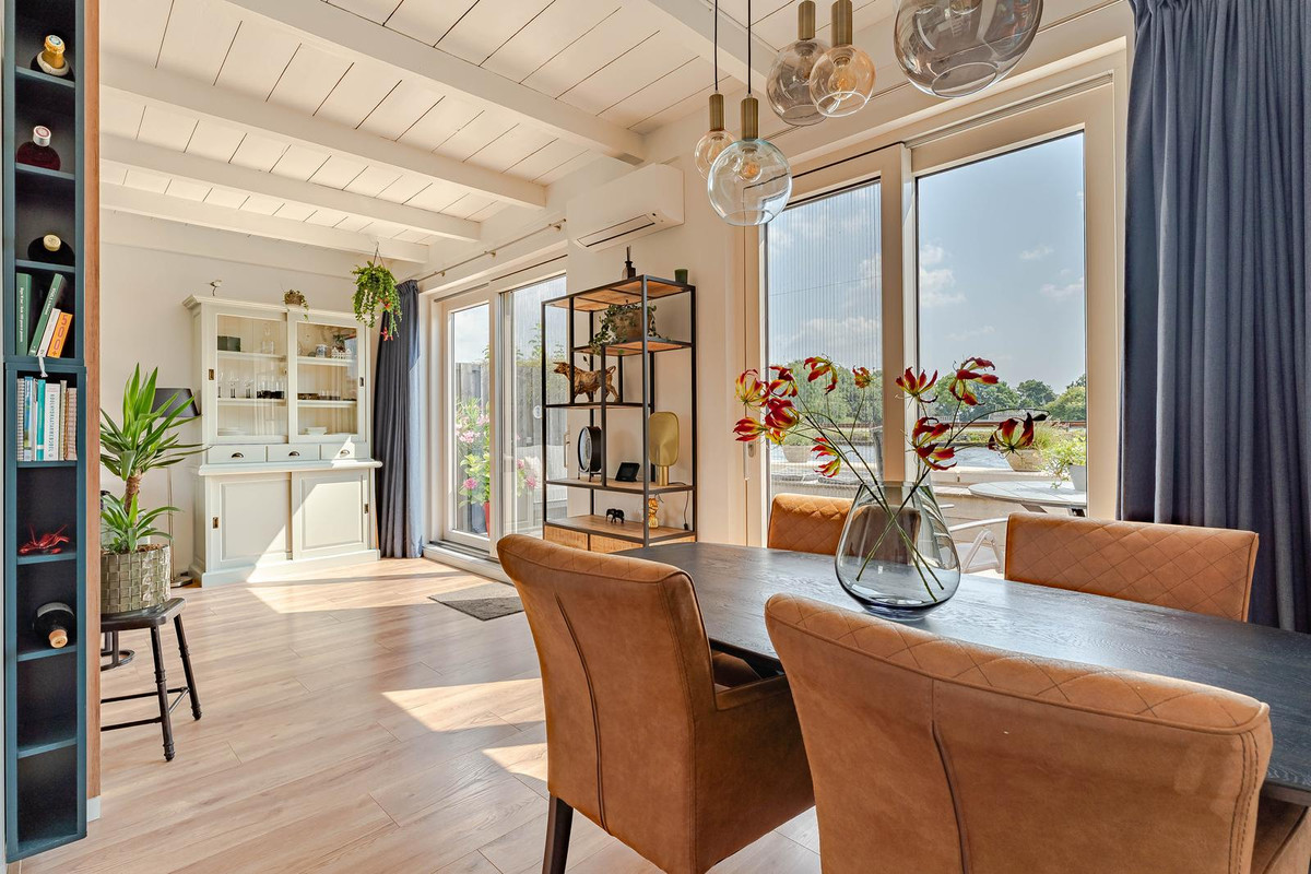 Hoekwoning te koop: Noordkade 241, Waddinxveen