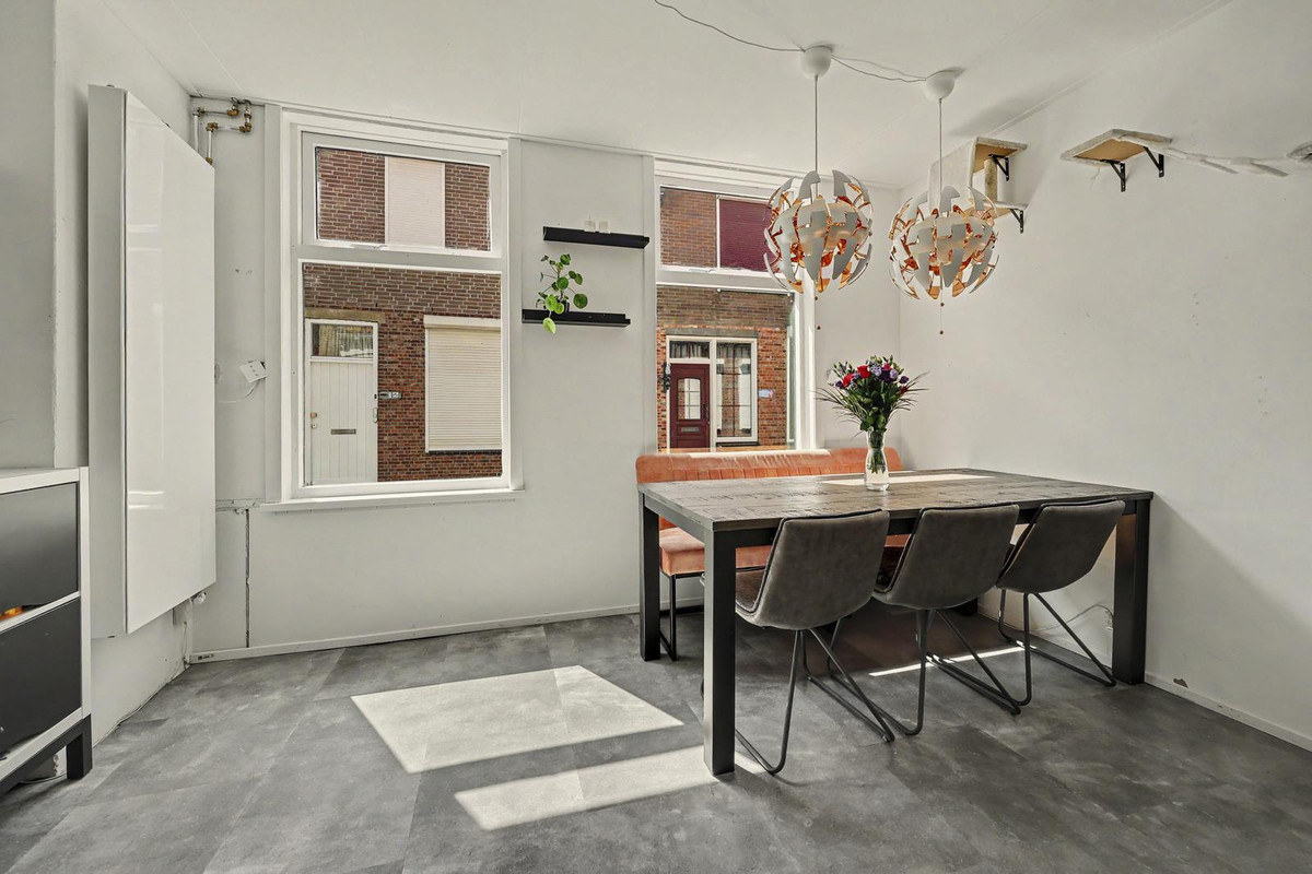 Tussenwoning te koop: Bleekveldstraat 11, Sint-Maartensdijk