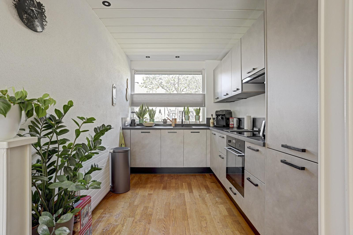 Tussenwoning te koop: Eikenlaan 34, 'S-Gravenzande