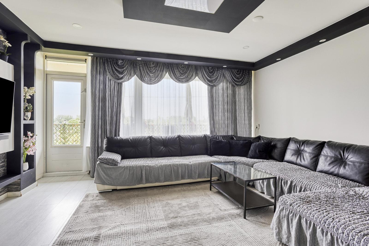 Appartement te koop: Pharus 143, Zaandam