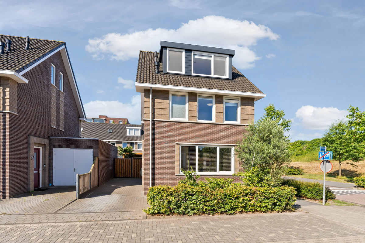 Vrijstaande woning te koop: Doerianstraat 39, Almere