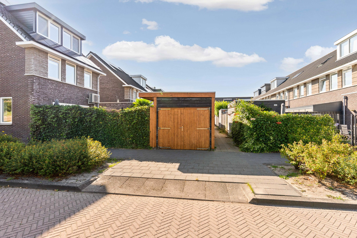 Vrijstaande woning te koop: Doerianstraat 39, Almere
