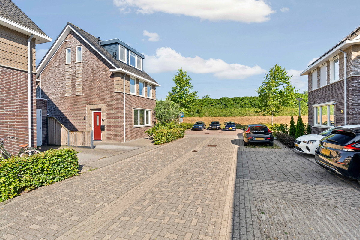 Vrijstaande woning te koop: Doerianstraat 39, Almere