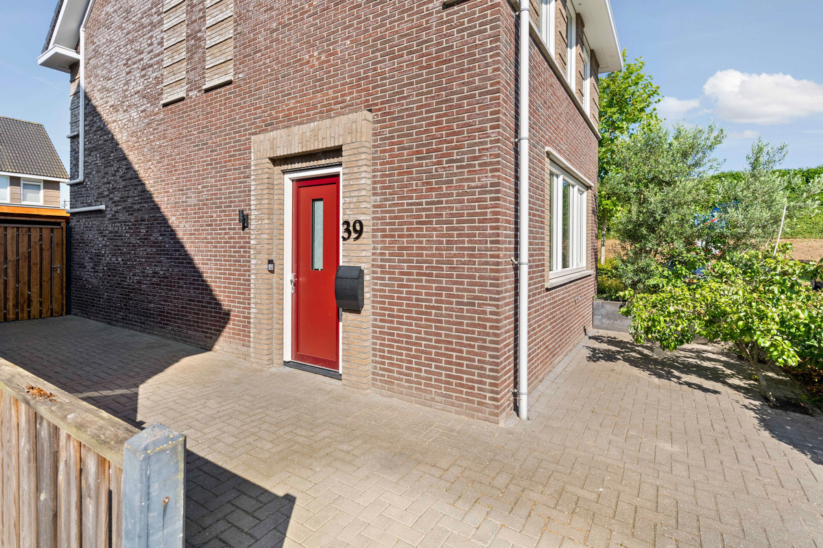 Vrijstaande woning te koop: Doerianstraat 39, Almere