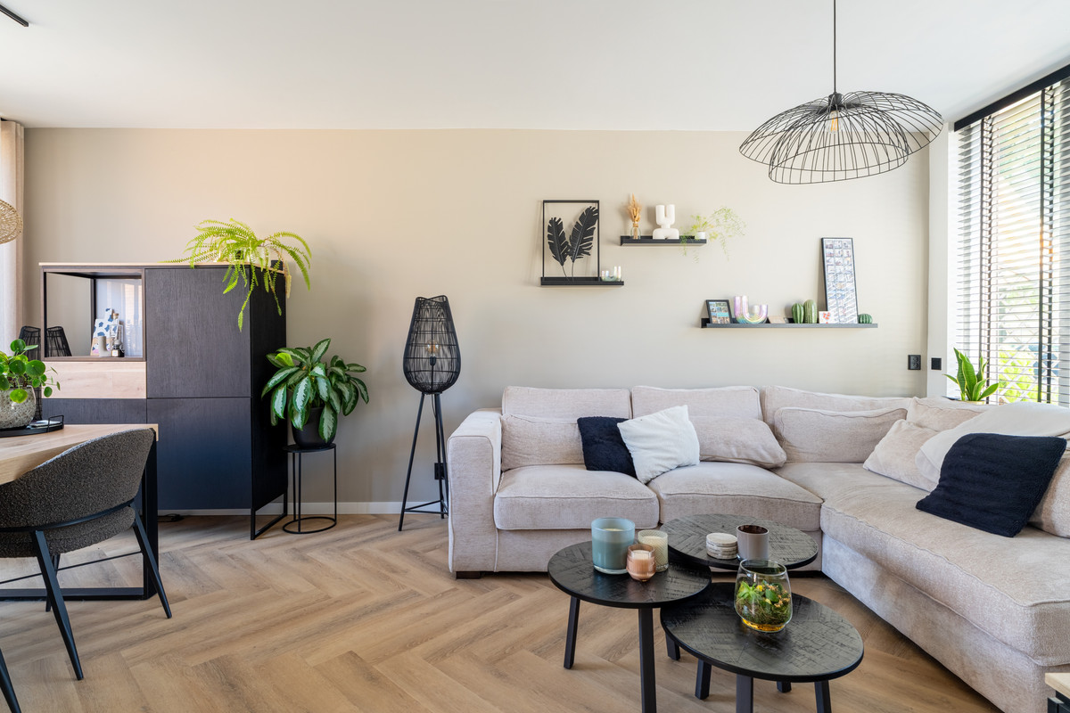 Tussenwoning te koop: Esdoornstraat 33, Waalwijk