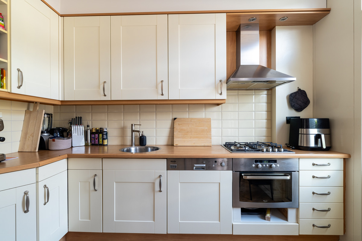 Tussenwoning te koop: Esdoornstraat 33, Waalwijk