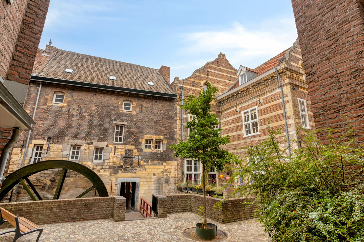 Hoekwoning te huur: Bisschopsmolengang 2B, Maastricht