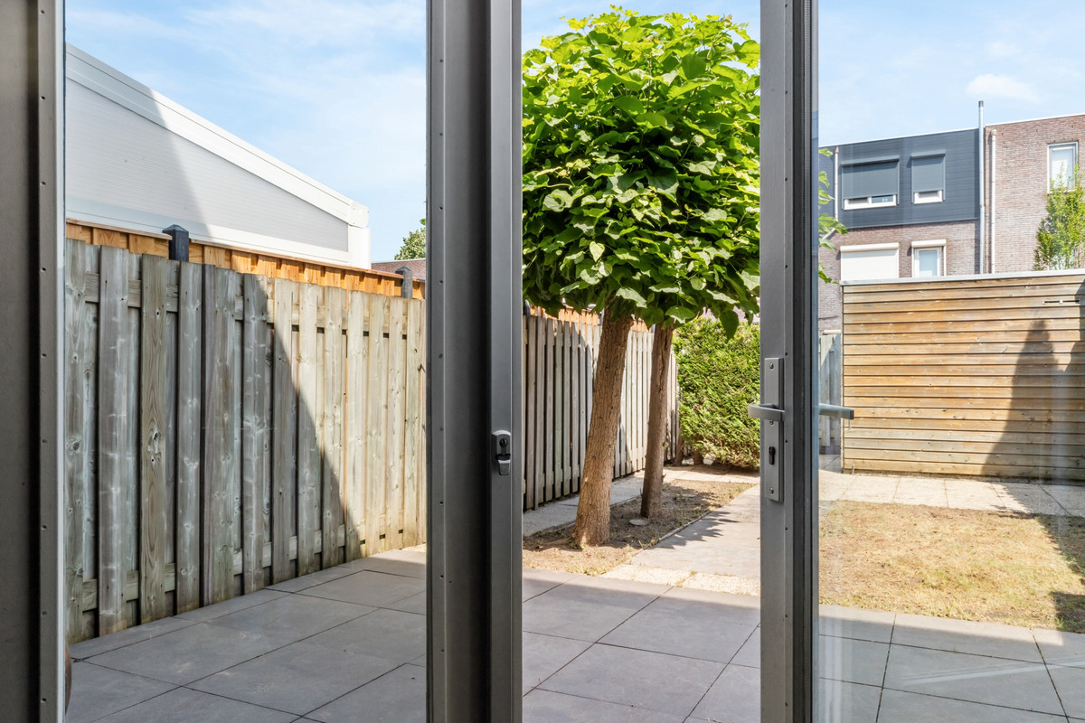 Tussenwoning te koop: Holbeinstraat 47, Almere