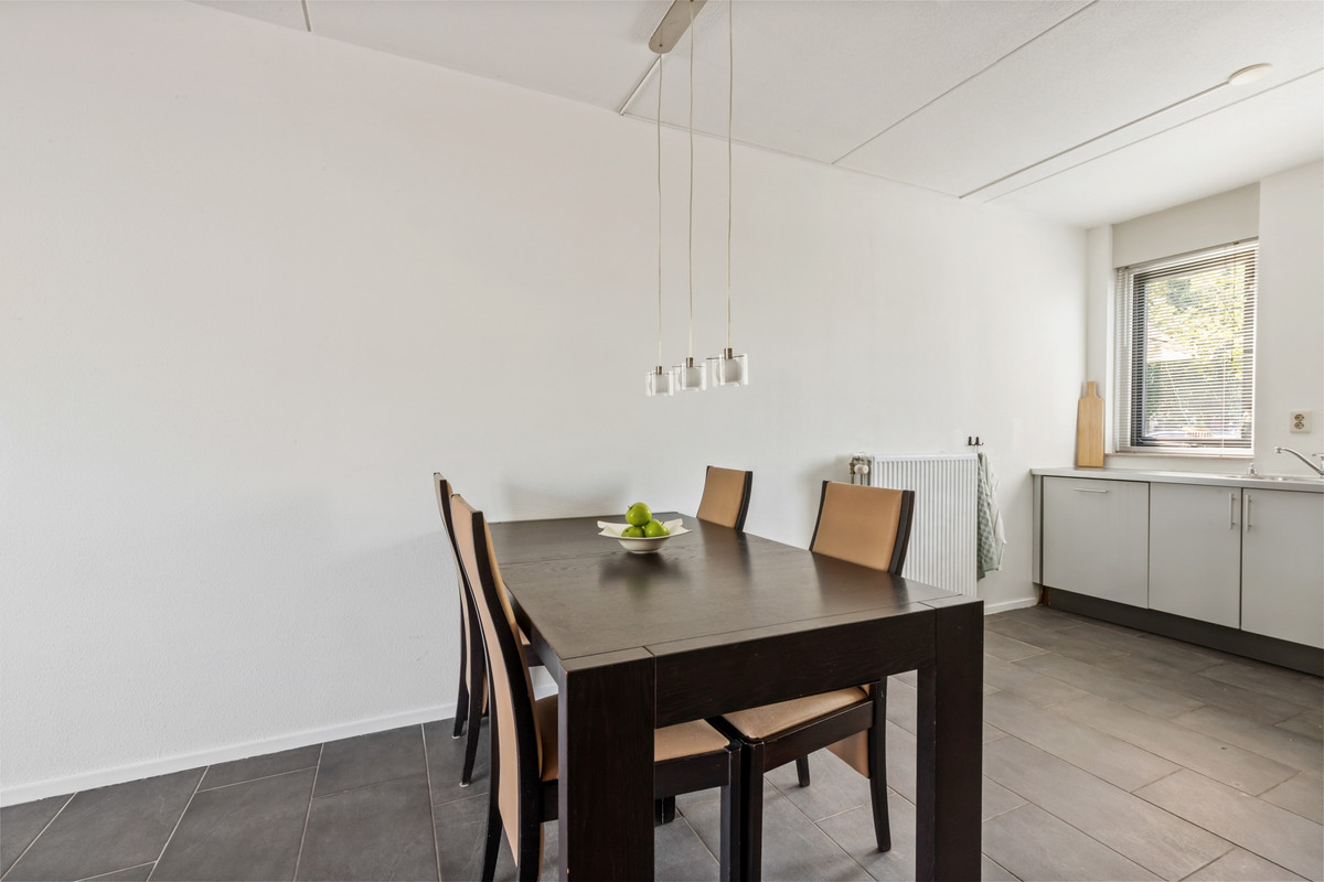 Tussenwoning te koop: Holbeinstraat 47, Almere
