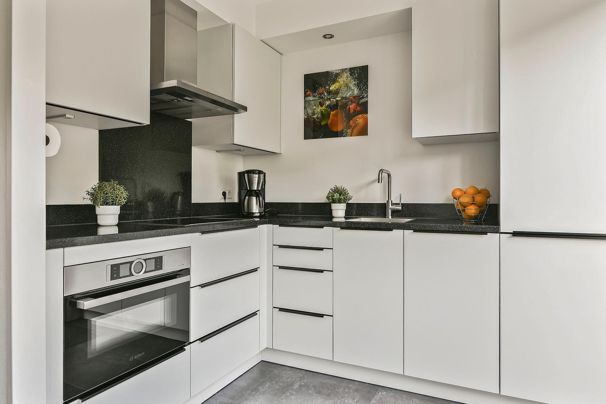 Tussenwoning te koop: Giessenburg 4, Hoofddorp