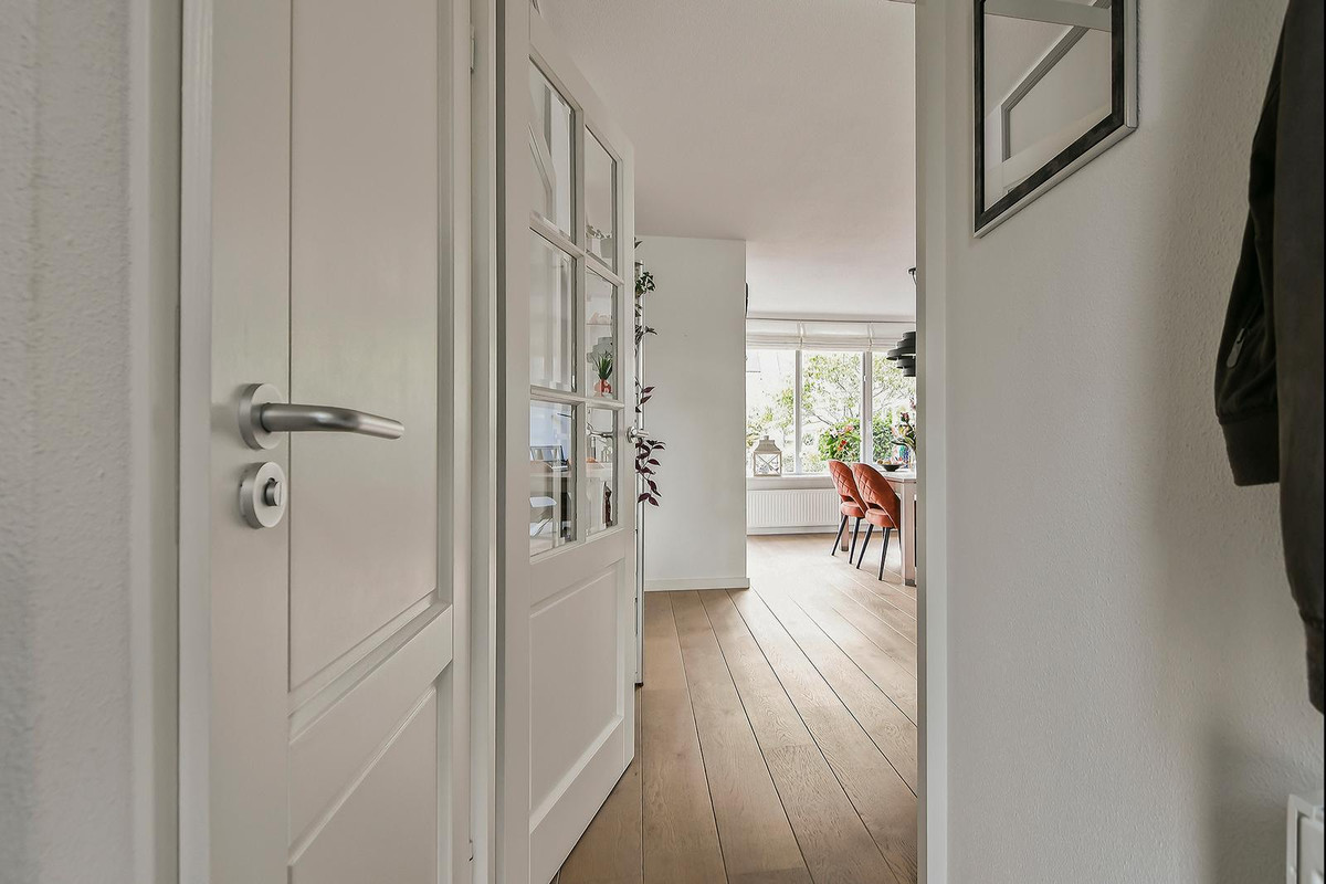 Tussenwoning te koop: Giessenburg 4, Hoofddorp