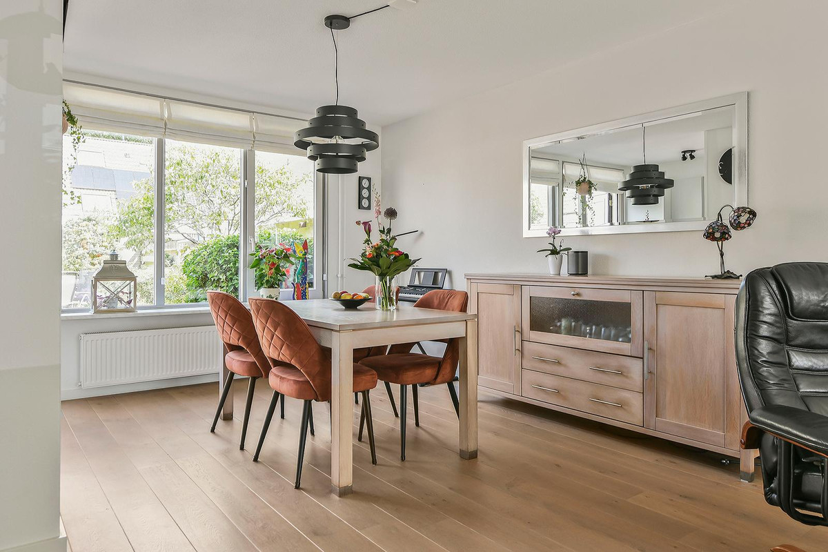 Tussenwoning te koop: Giessenburg 4, Hoofddorp