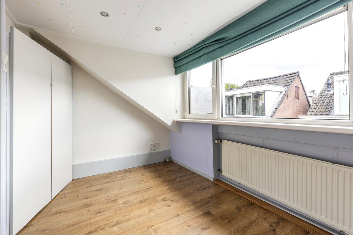 Hoekwoning te koop: Adriaan Van Altenastraat 5, Dordrecht