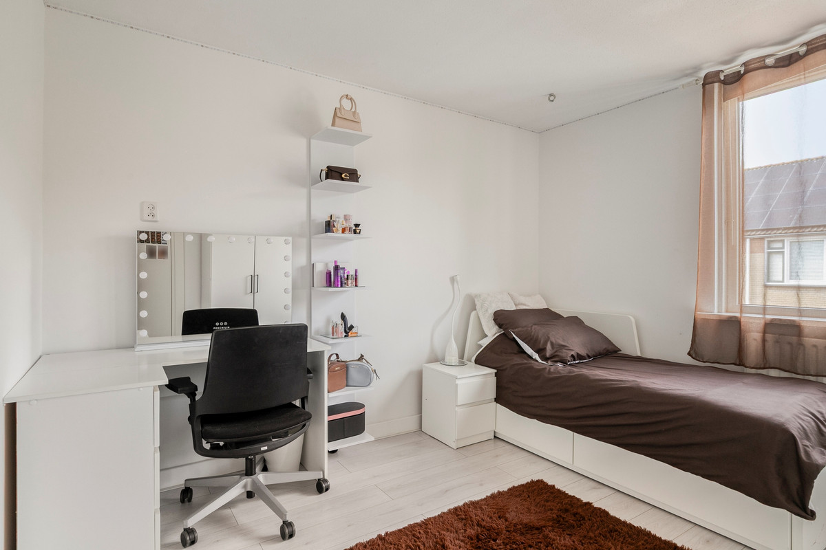 Tussenwoning te koop: Dokter Schöyerstraat 93, Gorinchem