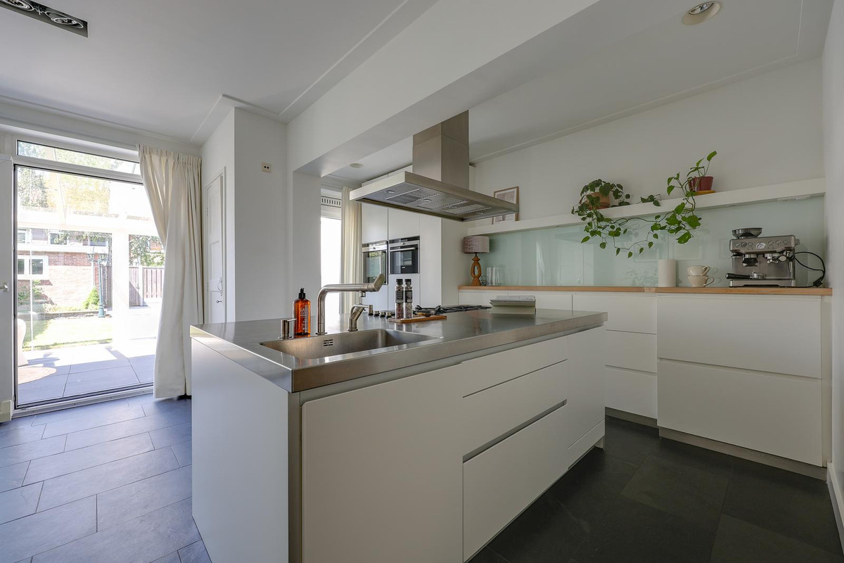 Tussenwoning te koop: Eikenrodelaan 73, Amstelveen