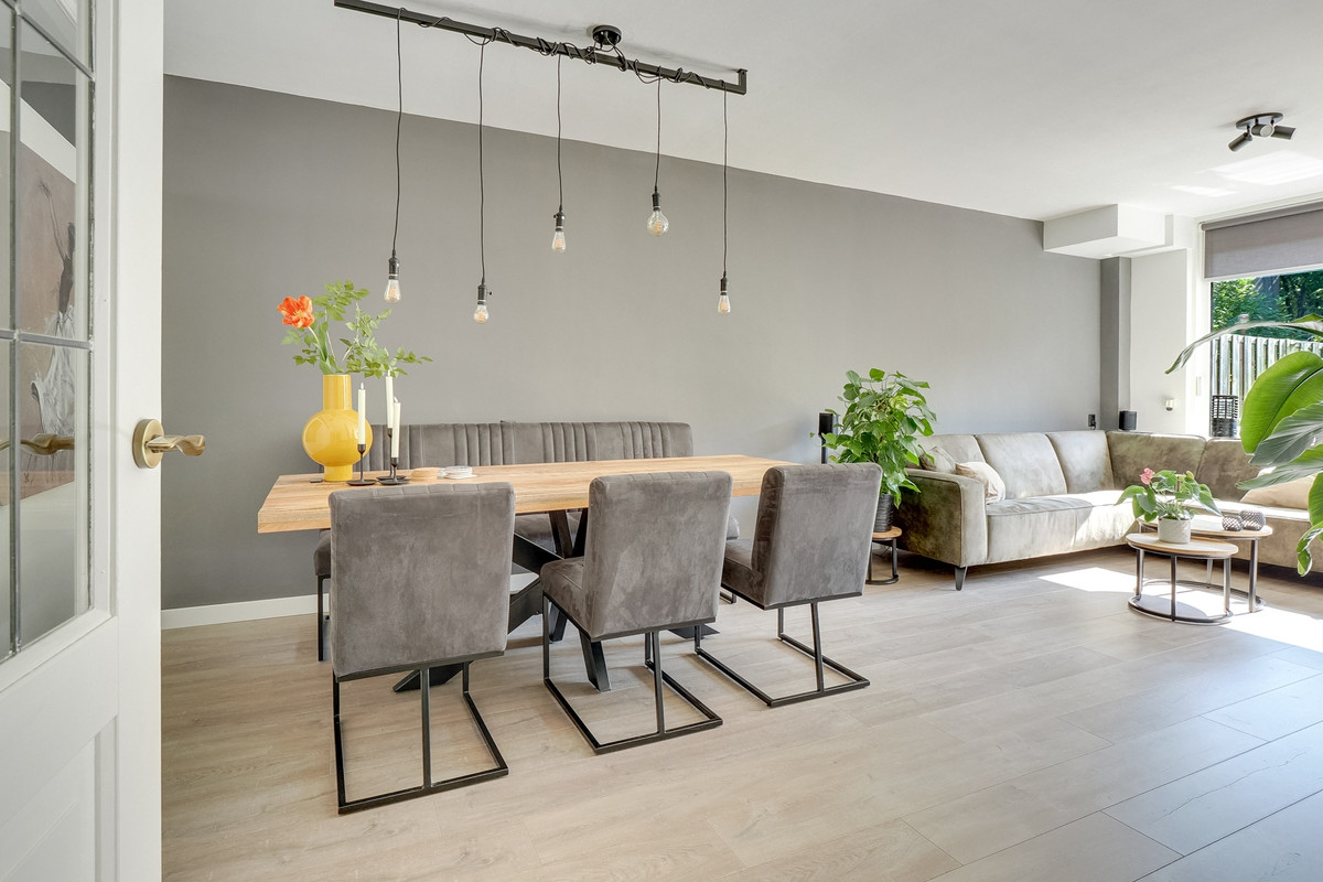 Appartement te koop: van Herwijnenplantsoen 253, Nieuwegein
