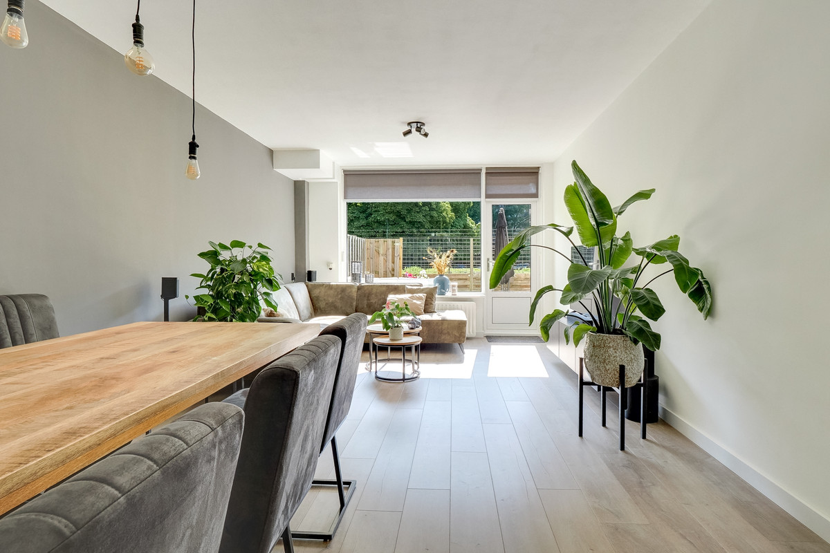 Appartement te koop: van Herwijnenplantsoen 253, Nieuwegein