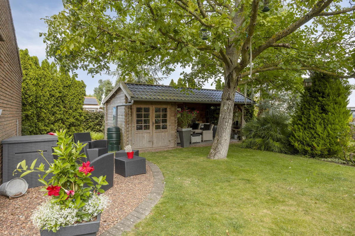 Vrijstaande woning te koop: Schoolstraat 54, Nieuw-Vossemeer