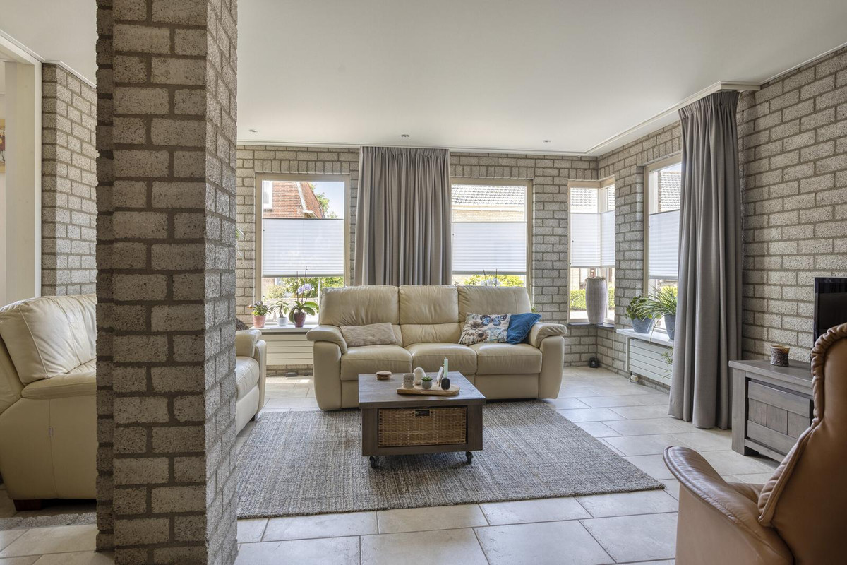 Vrijstaande woning te koop: Schoolstraat 54, Nieuw-Vossemeer