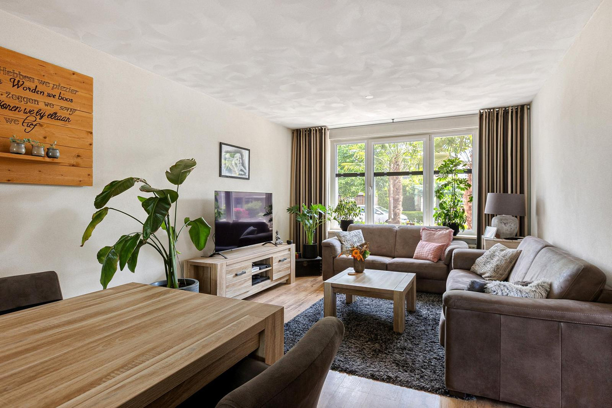 Twee-onder-één-kap te koop: Prins van Oranjestraat 20, Vierlingsbeek