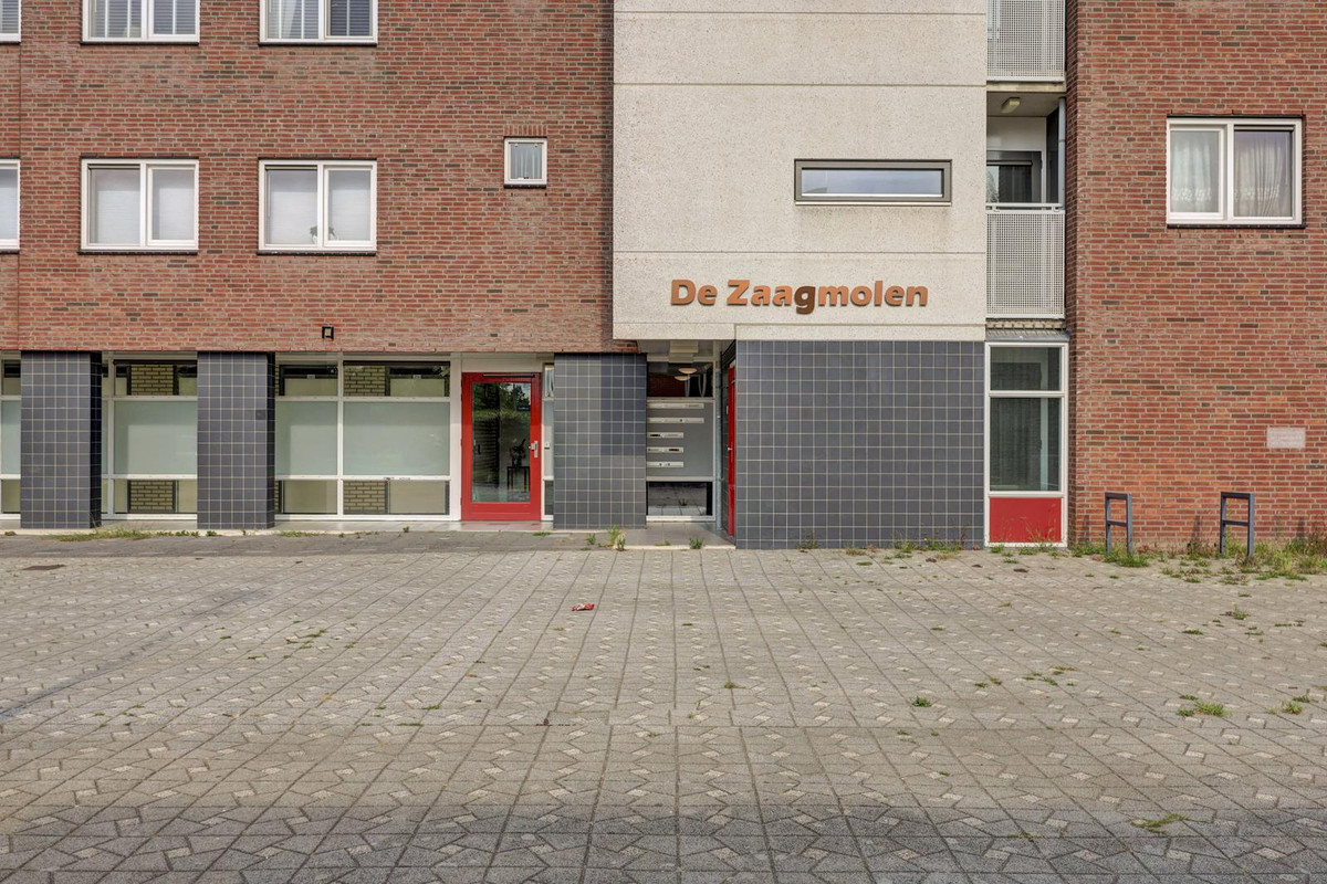 Appartement te koop: Lokkertsemolenweg 286, Hoogvliet Rotterdam