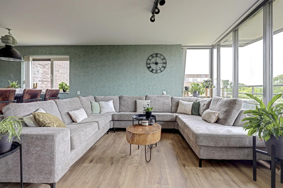 Appartement te koop: Lokkertsemolenweg 286, Hoogvliet Rotterdam