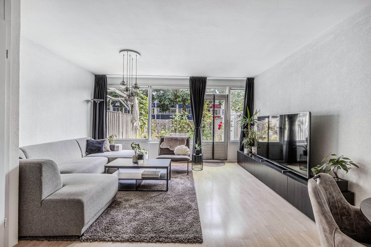 Tussenwoning te koop: Grienderwaard 9, Lelystad