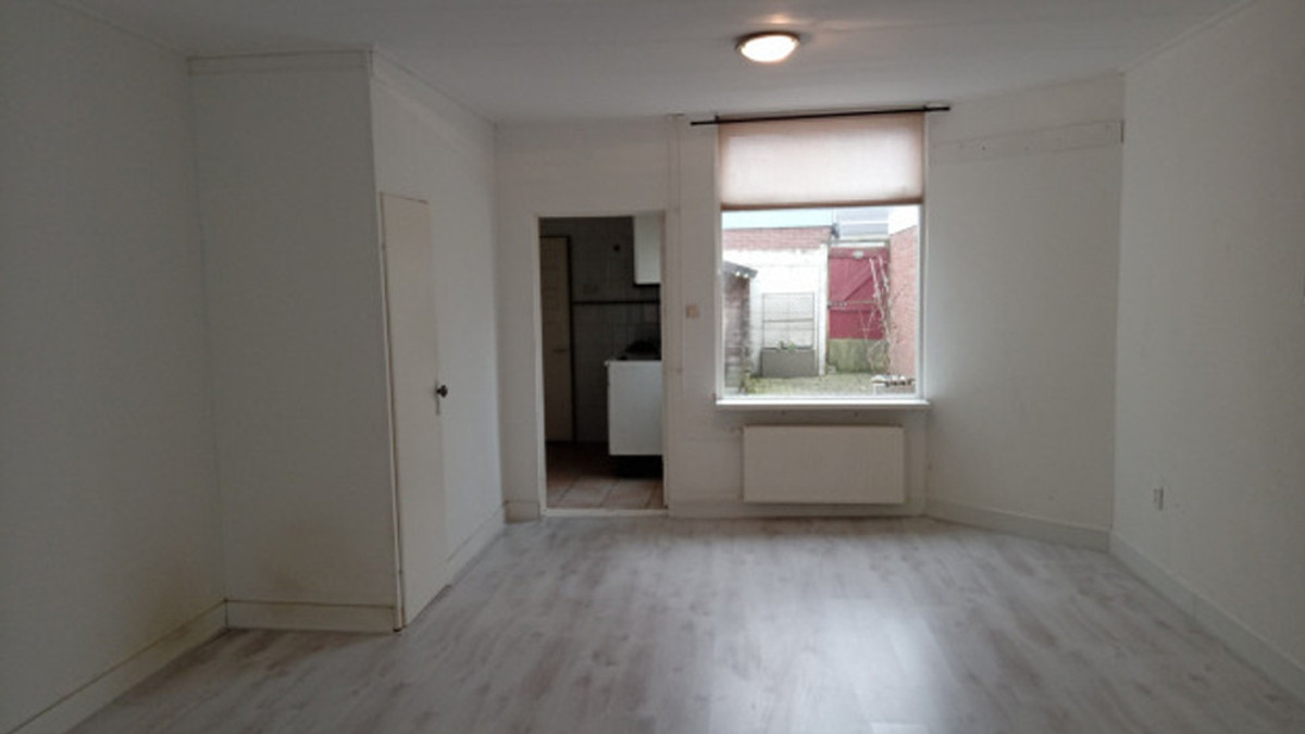 Tussenwoning te huur: Piet Heinstraat 52, Den Helder