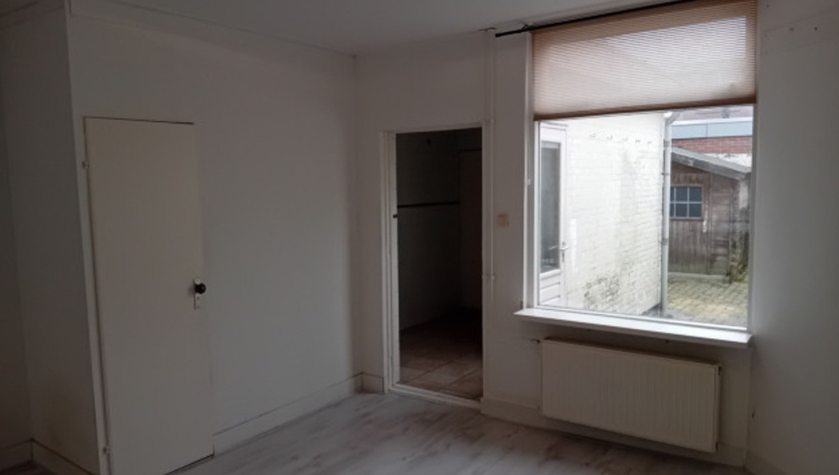 Tussenwoning te huur: Piet Heinstraat 52, Den Helder