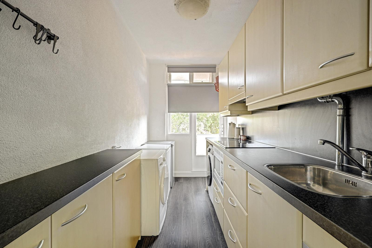Appartement te koop: Lobeliaplein 3B, Spijkenisse