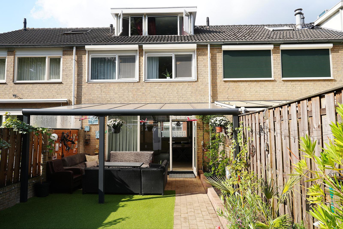 Tussenwoning te koop: Gentiaanlaan 16, Tilburg