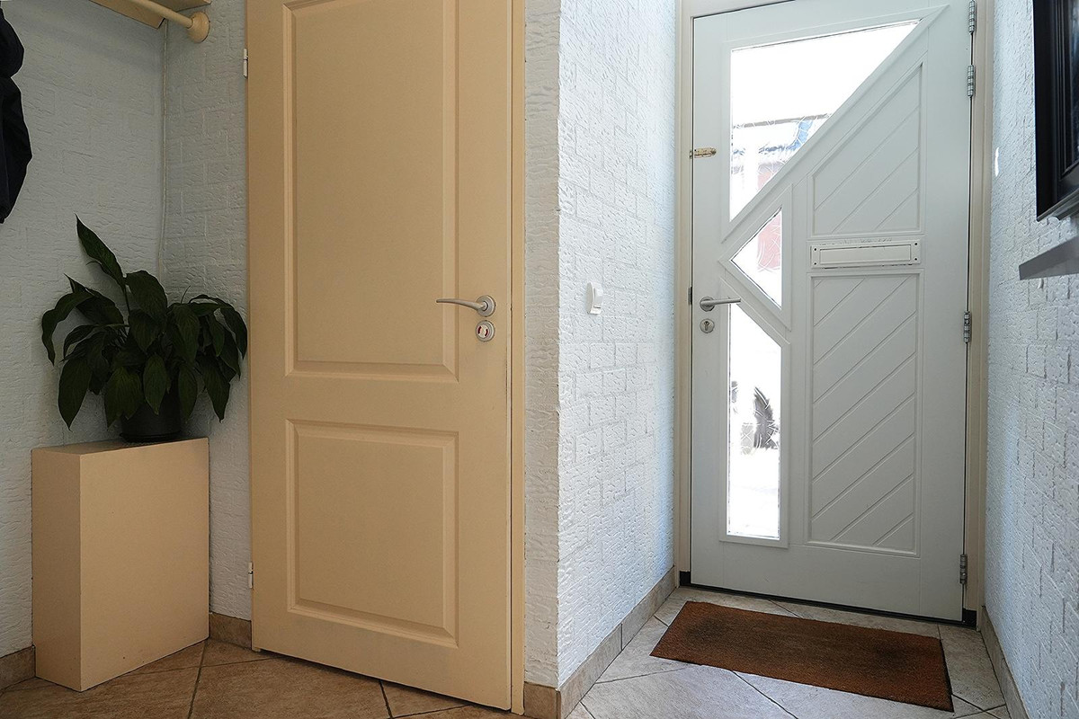Tussenwoning te koop: Gentiaanlaan 16, Tilburg