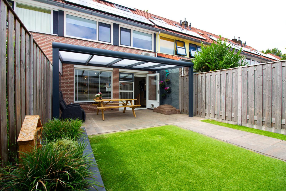 Tussenwoning te koop: Helena Kuipers-Rietbergstraat 8, Alkmaar