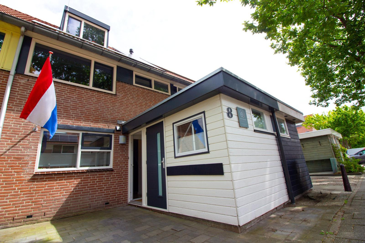 Tussenwoning te koop: Helena Kuipers-Rietbergstraat 8, Alkmaar
