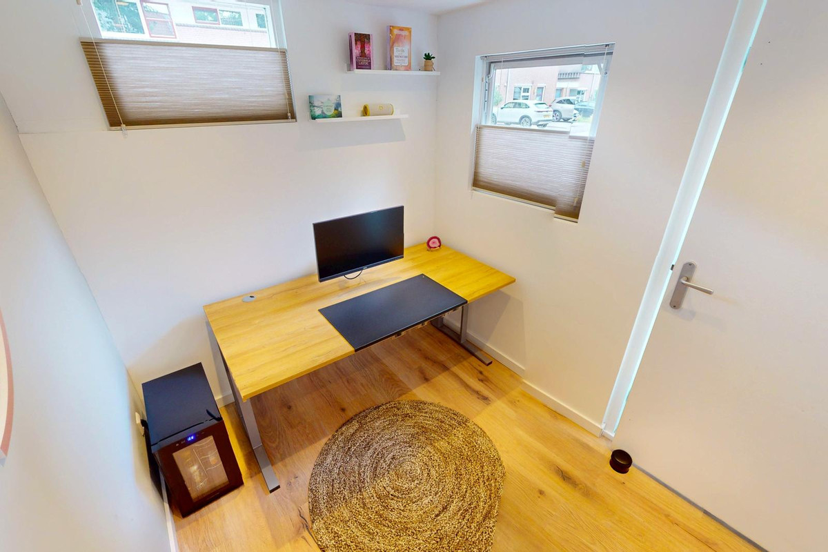 Tussenwoning te koop: Helena Kuipers-Rietbergstraat 8, Alkmaar